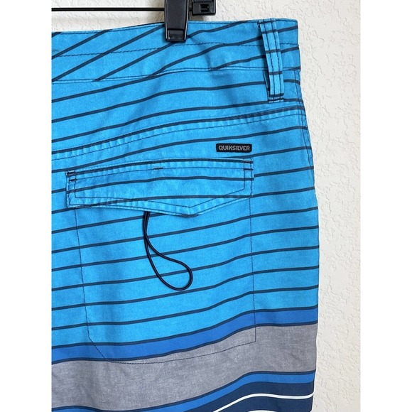 Quicksilver Mens Blue Striped Board Shorts XL Polyester Drawstring Preowned - Picture 9 of 12